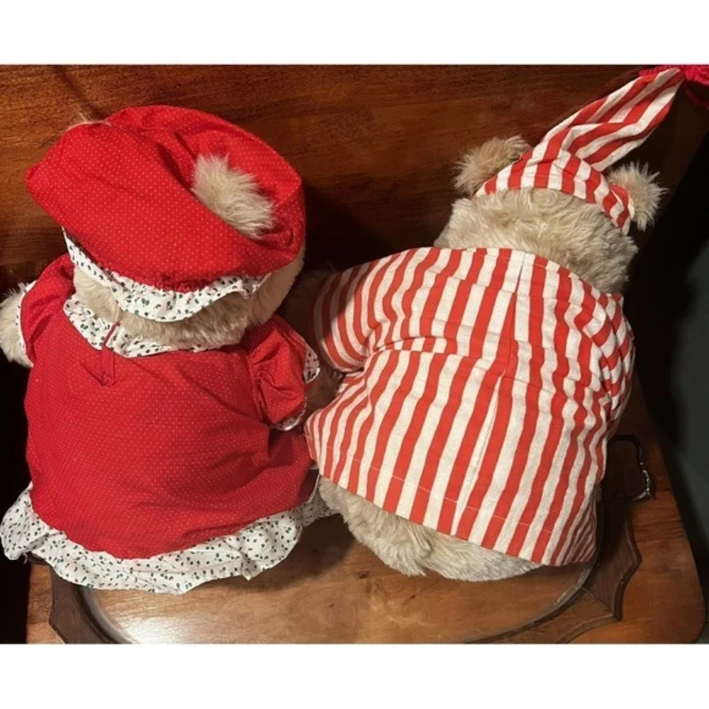 2 Vtg Graphics Intl.  Christmas MOM & POPPA Plush Stuffed 1985‎ Gowns & Caps!